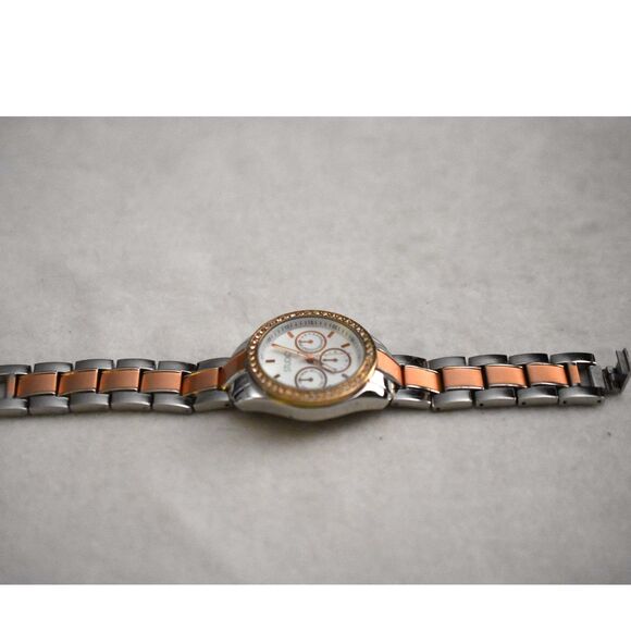Studio Stunning Rose/Silver Tone Link Band Rhinestone Accent New Battery Watch - Picture 3 of 3